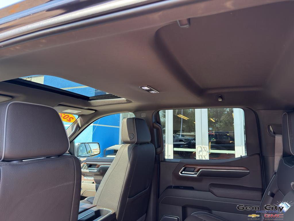 Used 2023 GMC Sierra 1500 Denali w/ Denali Reserve Package image 12