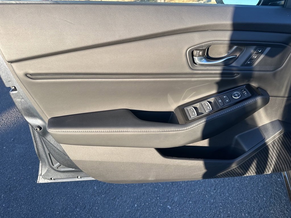 Used 2023 Honda Accord Touring image 16