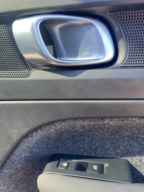 New 2025 Volvo XC40 B5 Core w/ Climate Package image 29