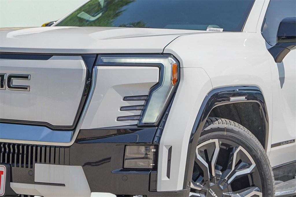 New 2025 GMC Sierra EV Denali image 22