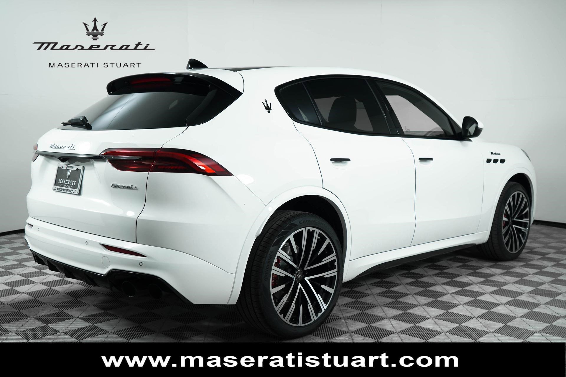 New 2025 Maserati Grecale Modena image 9