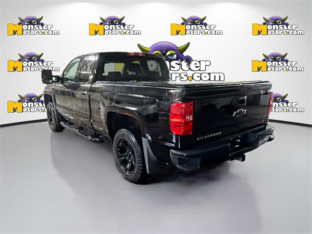 Used 2018 Chevrolet Silverado 1500 LT w/ Midnight Edition image 6