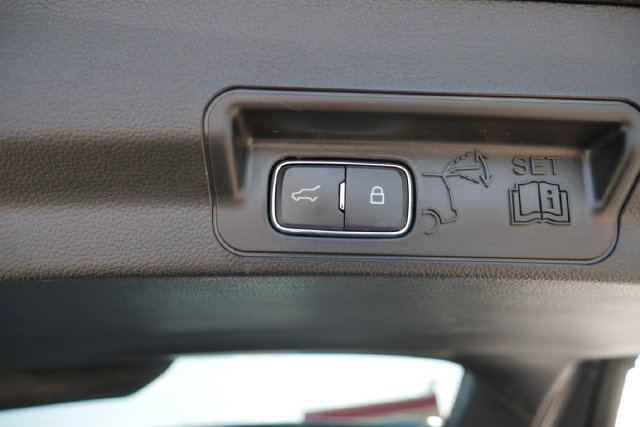 Used 2023 Ford Explorer XLT w/ Equipment Group 202A AWD/4WD image 12