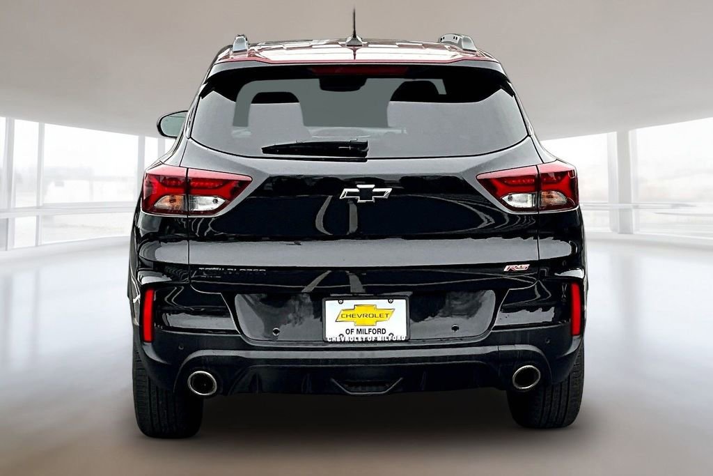 Used 2023 Chevrolet TrailBlazer RS w/ Sun and Liftgate Package AWD/4WD image 5
