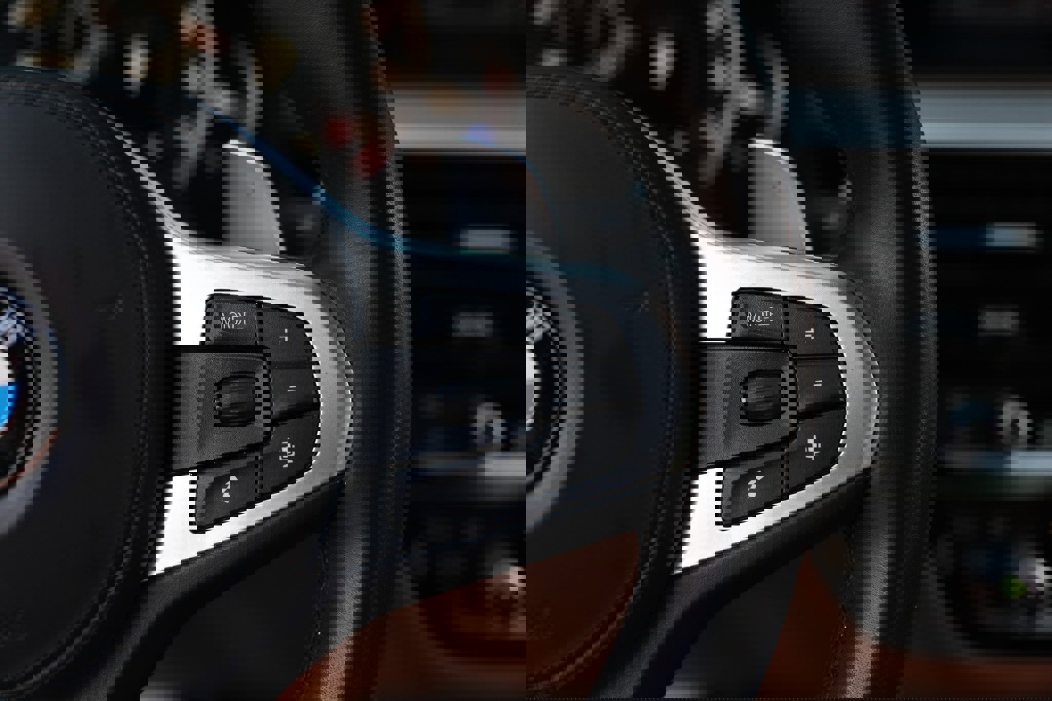 Used 2019 BMW M550i xDrive image 31