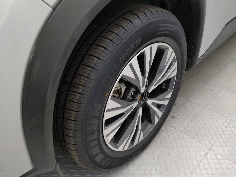 Used 2023 Nissan Rogue SV FWD image 31