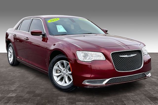 Used 2023 Chrysler 300 Touring image 11