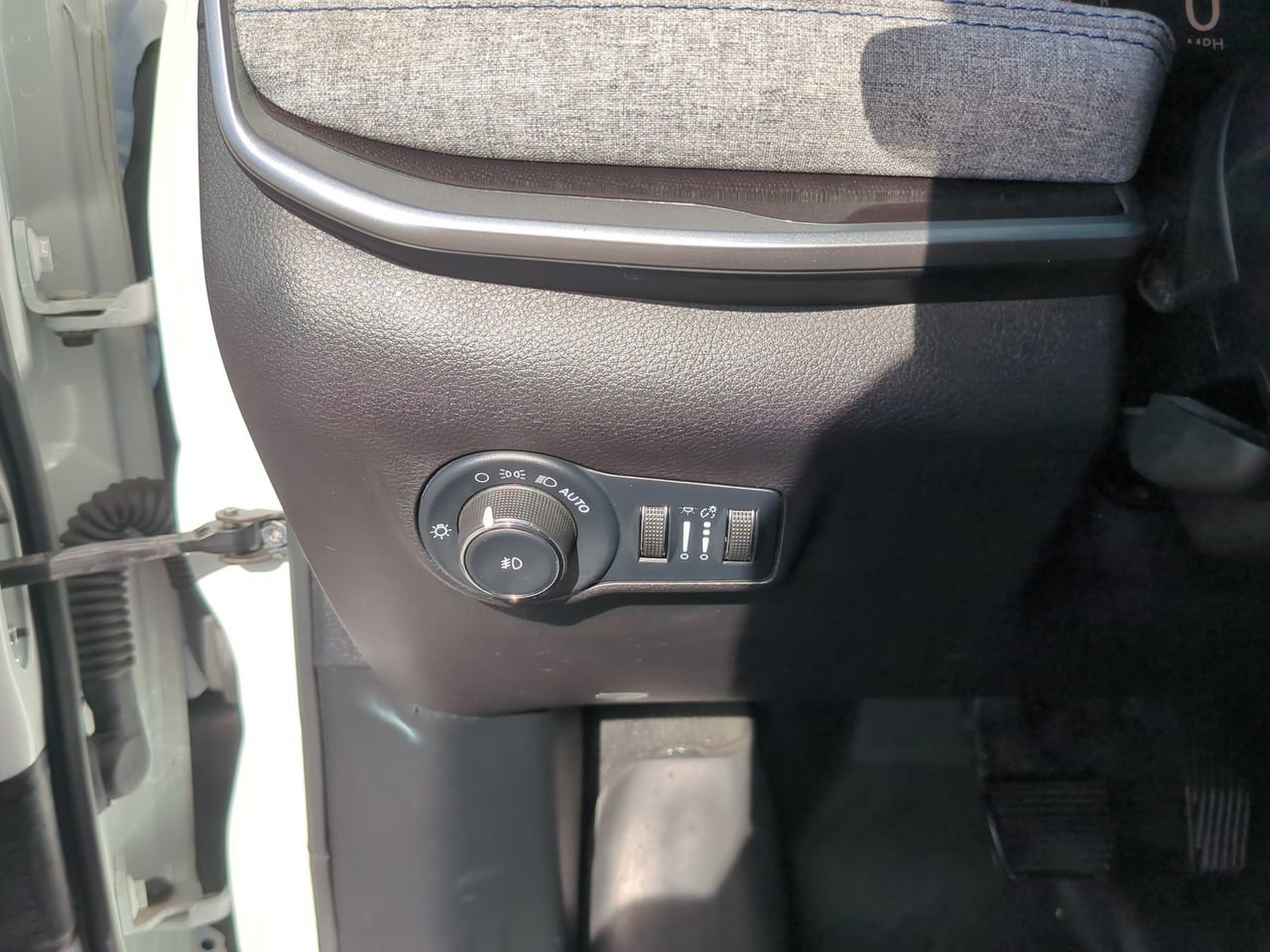 Used 2022 Jeep Compass Latitude FWD image 14