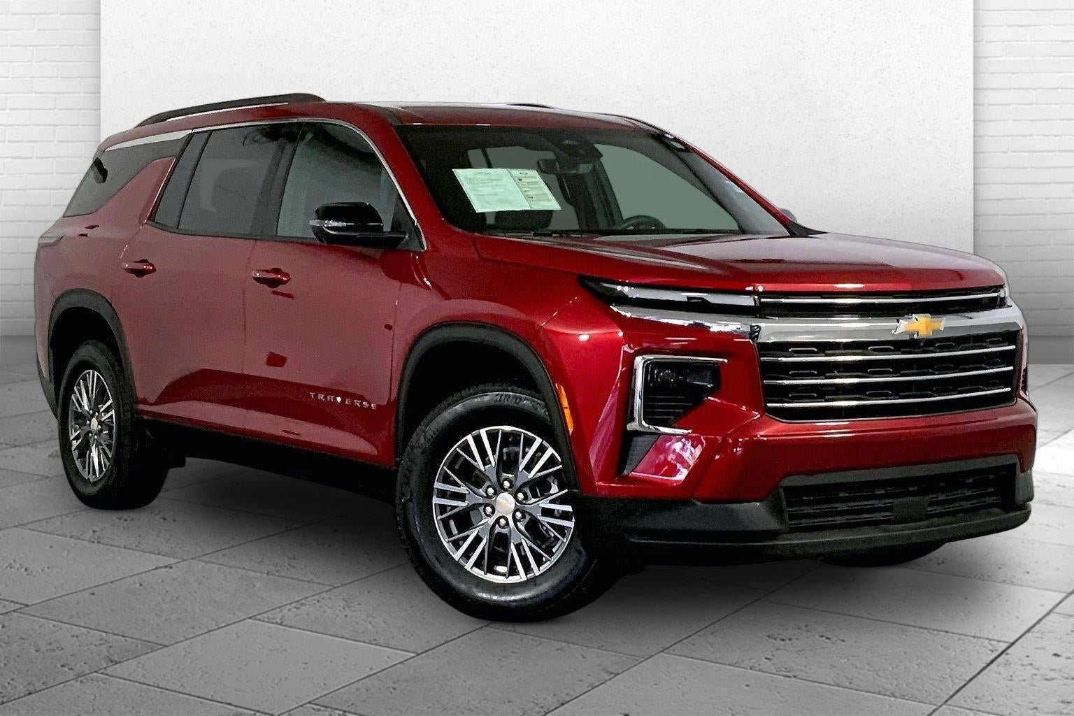 Used 2026 Chevrolet Traverse LT w/ Driver Confidence Package