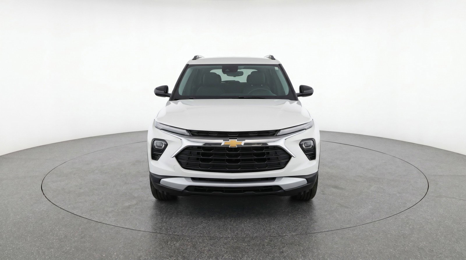 Used 2025 Chevrolet TrailBlazer LT FWD image 2