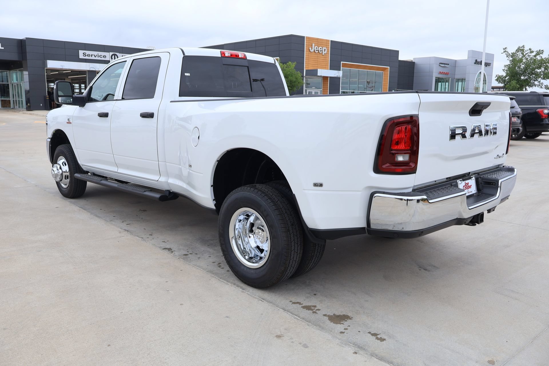 New 2026 RAM 3500 Tradesman AWD/4WD image 22
