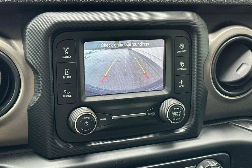 Used 2018 Jeep Wrangler Unlimited Sport AWD/4WD image 19