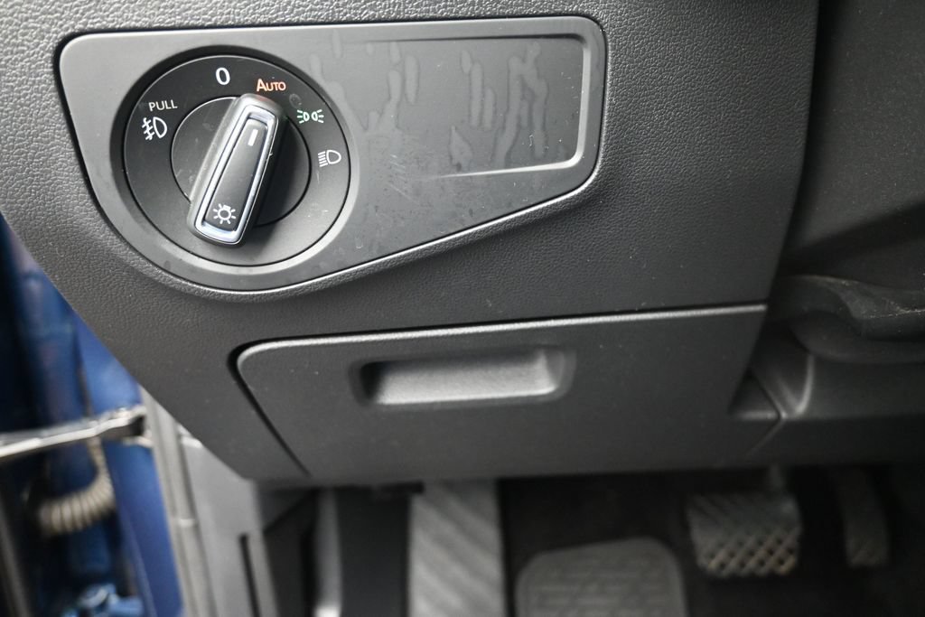 Used 2020 Volkswagen Tiguan SEL FWD image 16