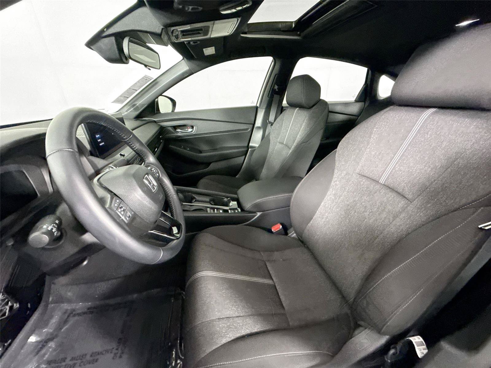 Used 2024 Honda Accord Sport image 3