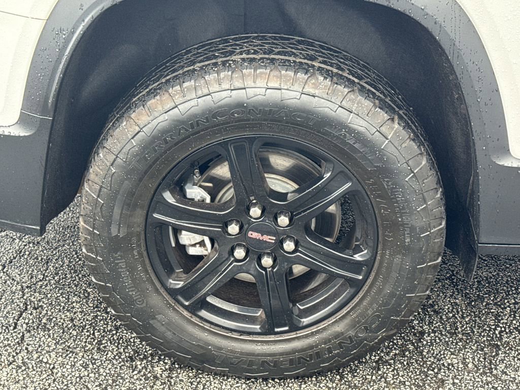 Used 2023 GMC Acadia AT4 image 17