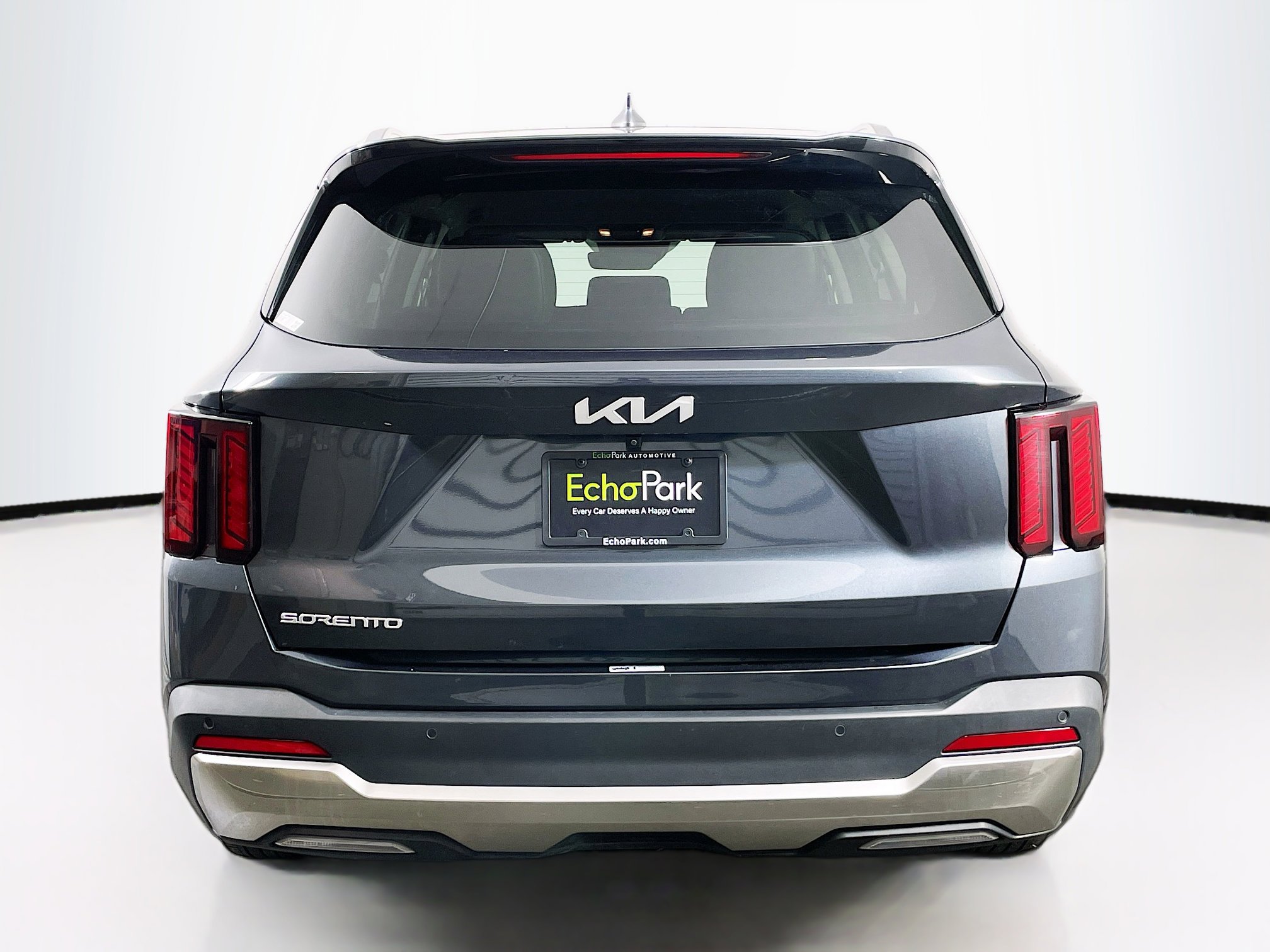 Used 2024 Kia Sorento S image 7