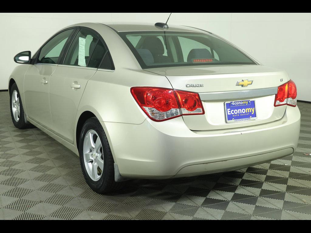 Used 2016 Chevrolet Cruze LT FWD image 13