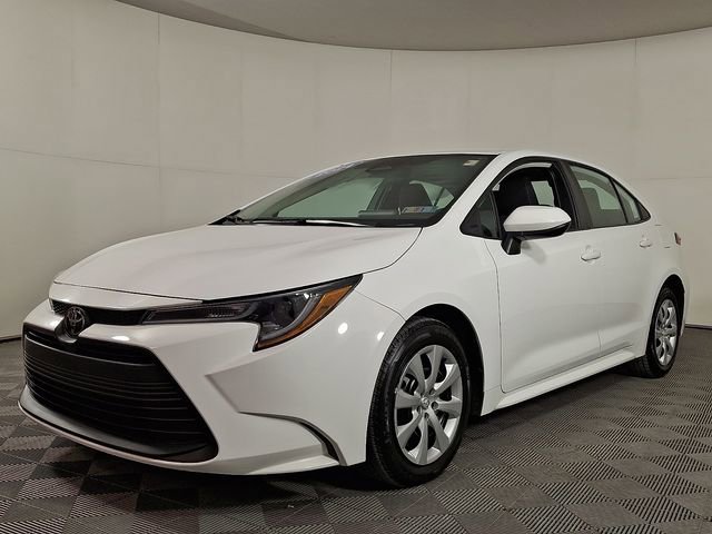 Used 2024 Toyota Corolla LE image 6