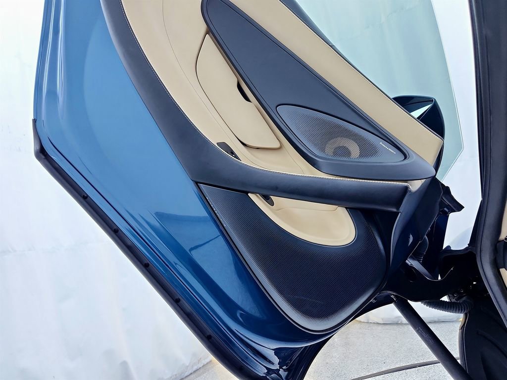 Used 2017 McLaren 570S image 20