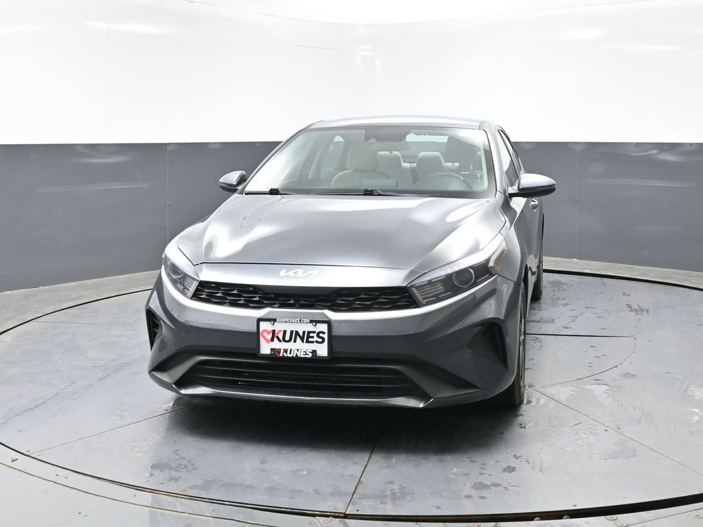 Used 2022 Kia Forte LXS w/ LXS Technology Package FWD image 6