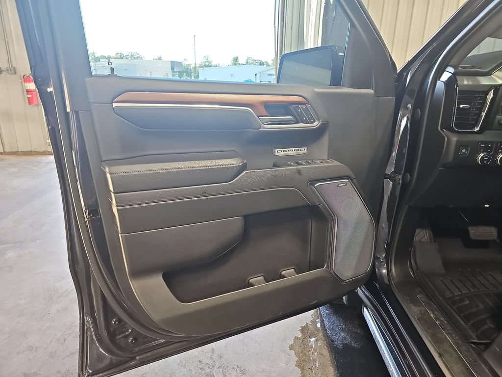 Used 2023 GMC Sierra 1500 Denali w/ Denali Reserve Package AWD/4WD image 27