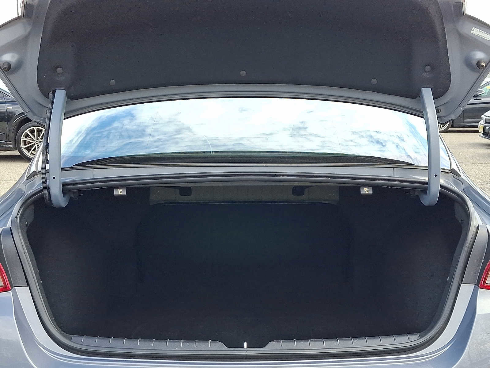 Used 2021 Kia K5 LXS image 28