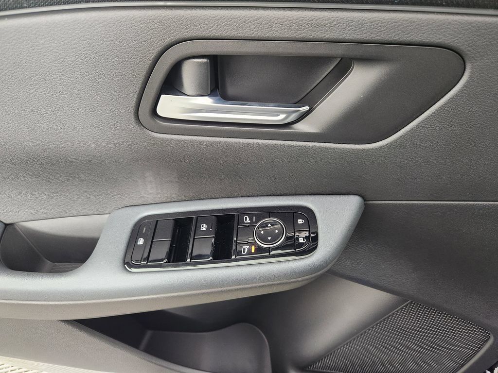 New 2026 Nissan Leaf w/ Floor Mat Package (S+) FWD image 9