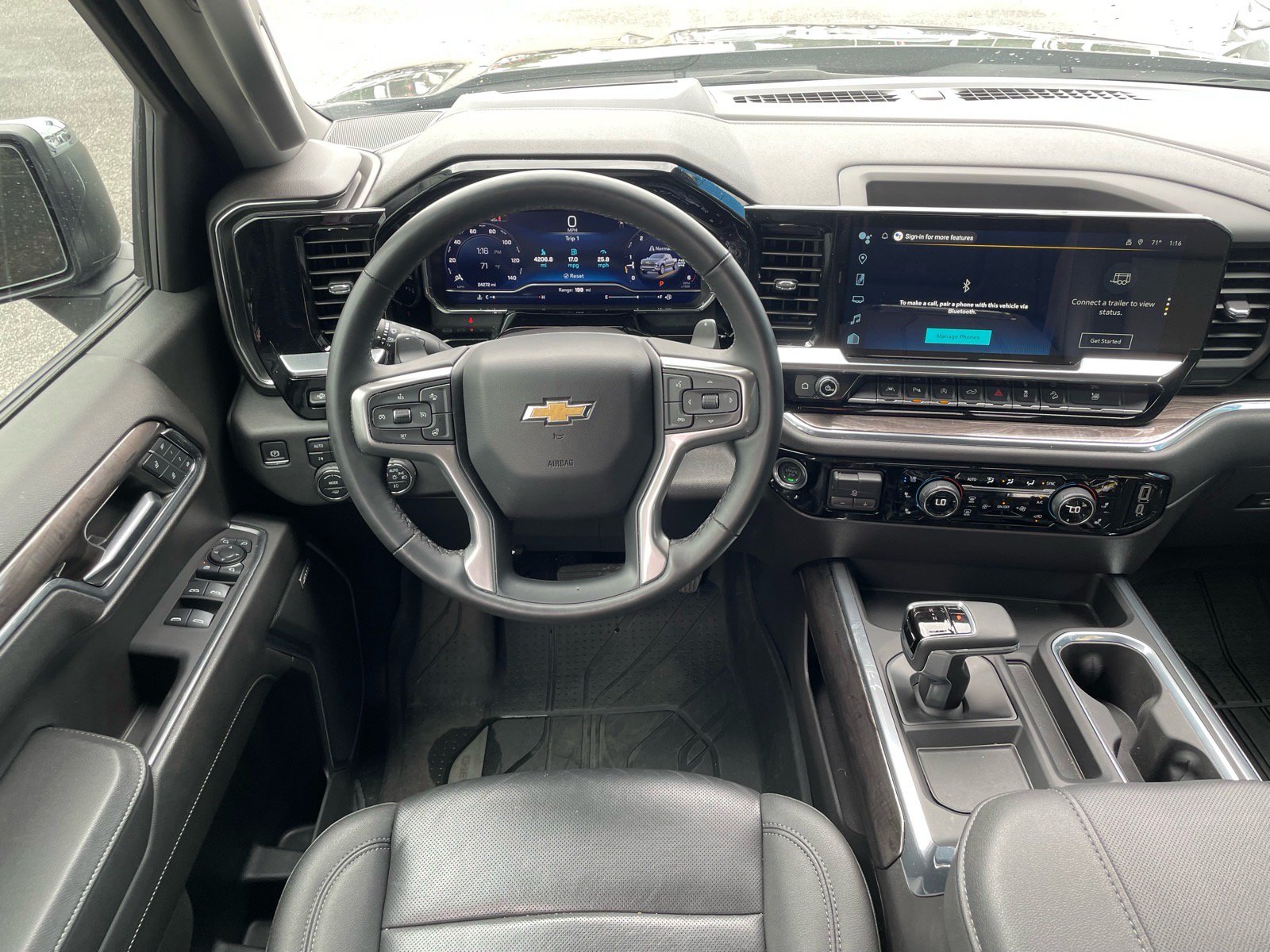 Used 2024 Chevrolet Silverado 1500 LTZ w/ LTZ Premium Package AWD/4WD image 9