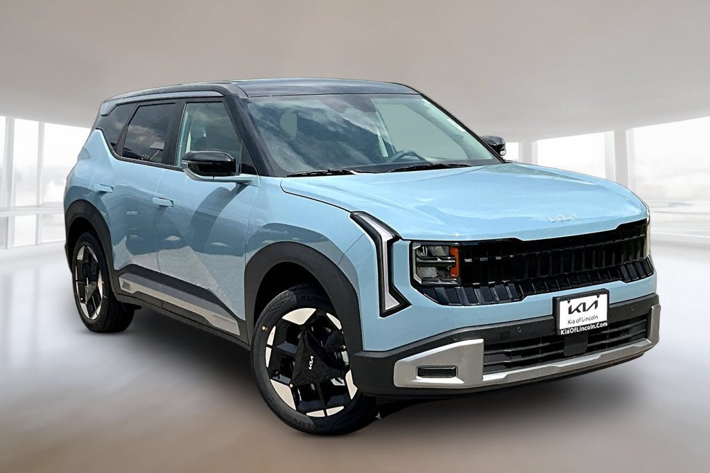 New 2027 Kia Seltos S FWD image 2