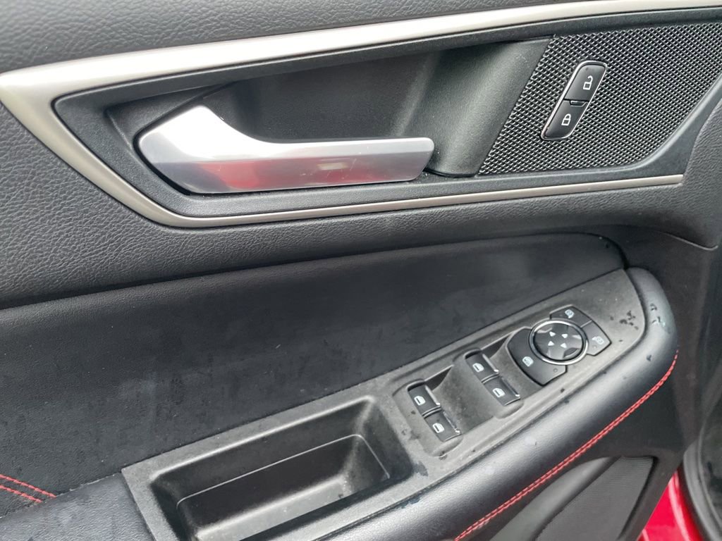 Used 2022 Ford Edge ST-Line AWD/4WD image 14