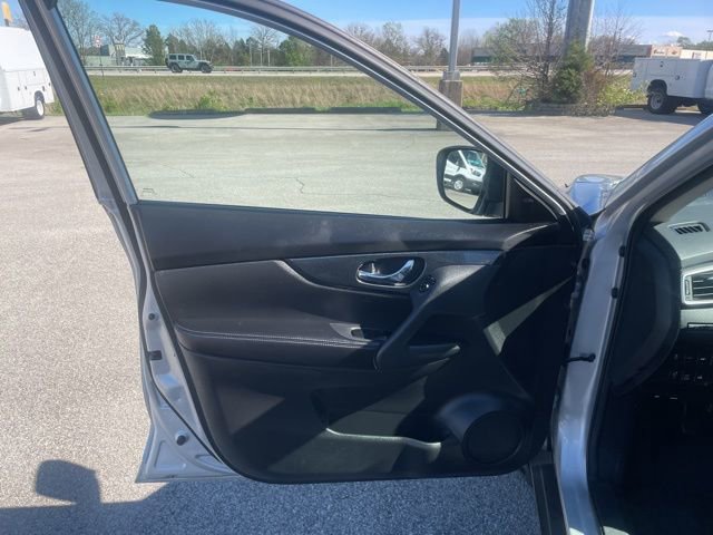 Used 2014 Nissan Rogue SL w/ SL Premium Package image 18