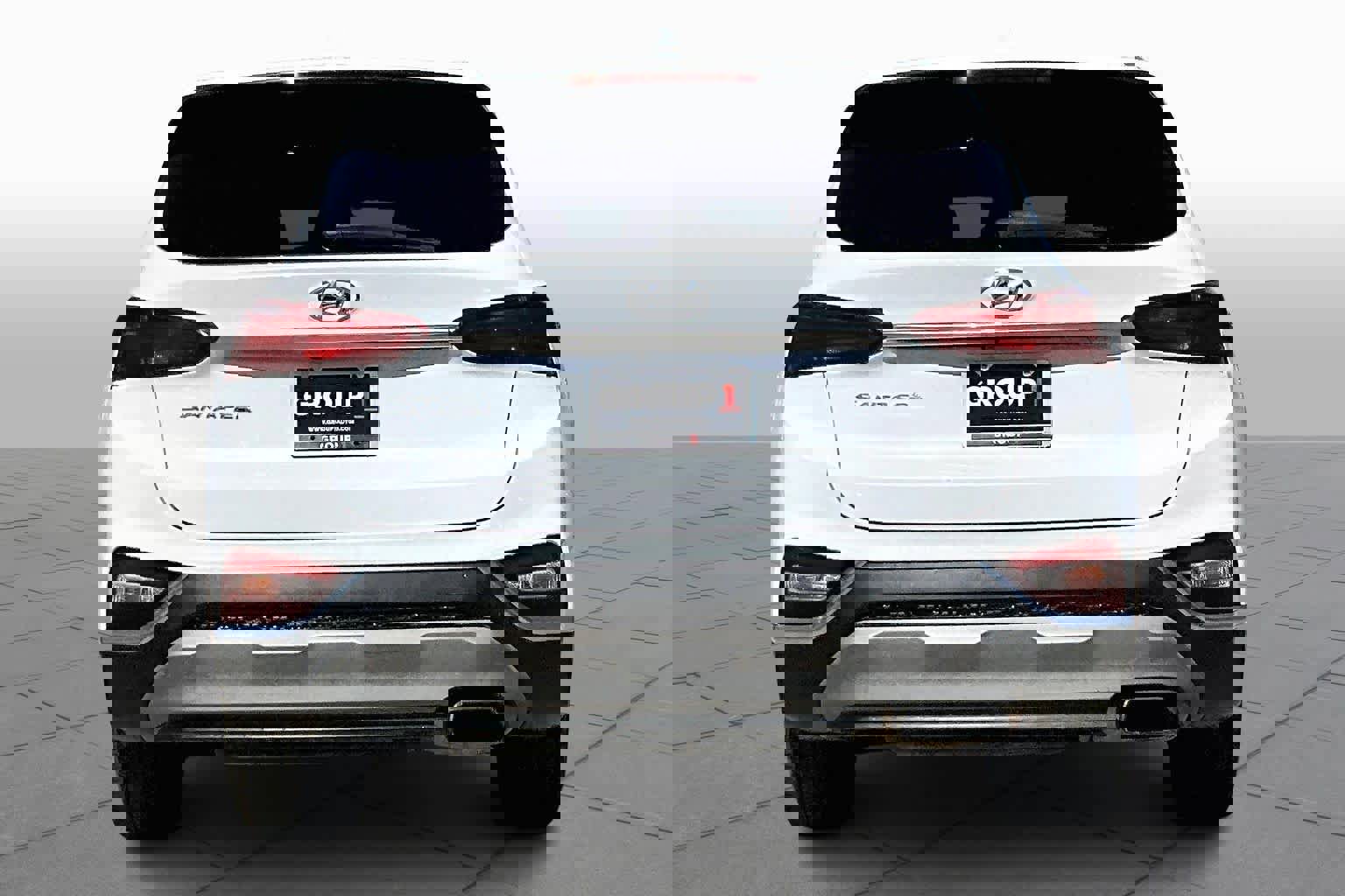 Used 2019 Hyundai Santa Fe SEL FWD image 5