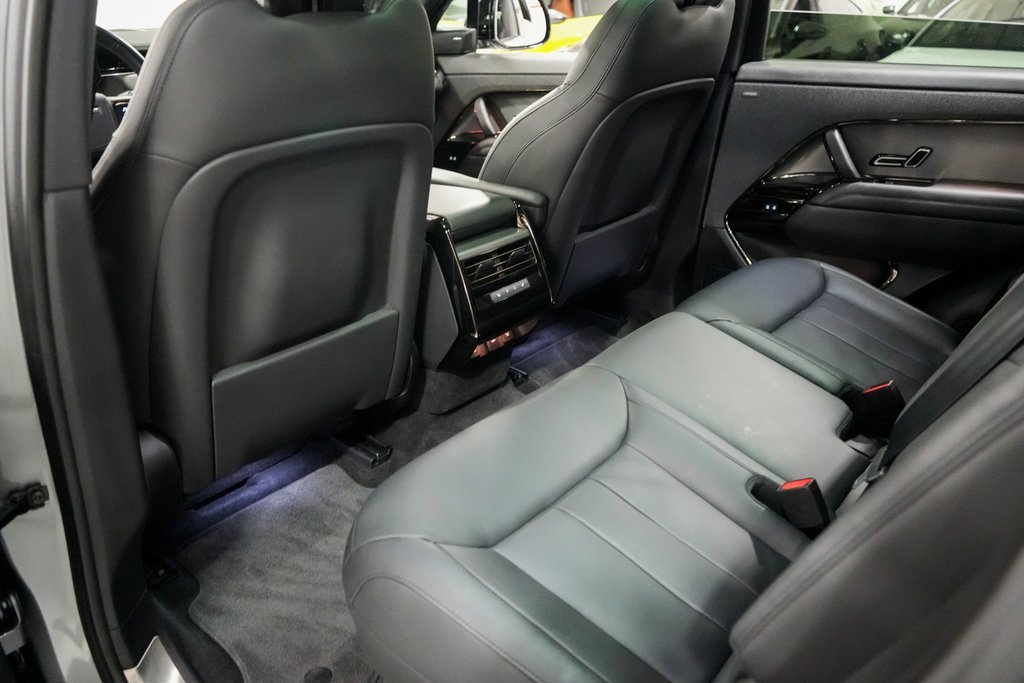 Used 2023 Land Rover Range Rover Sport SE Dynamic image 17