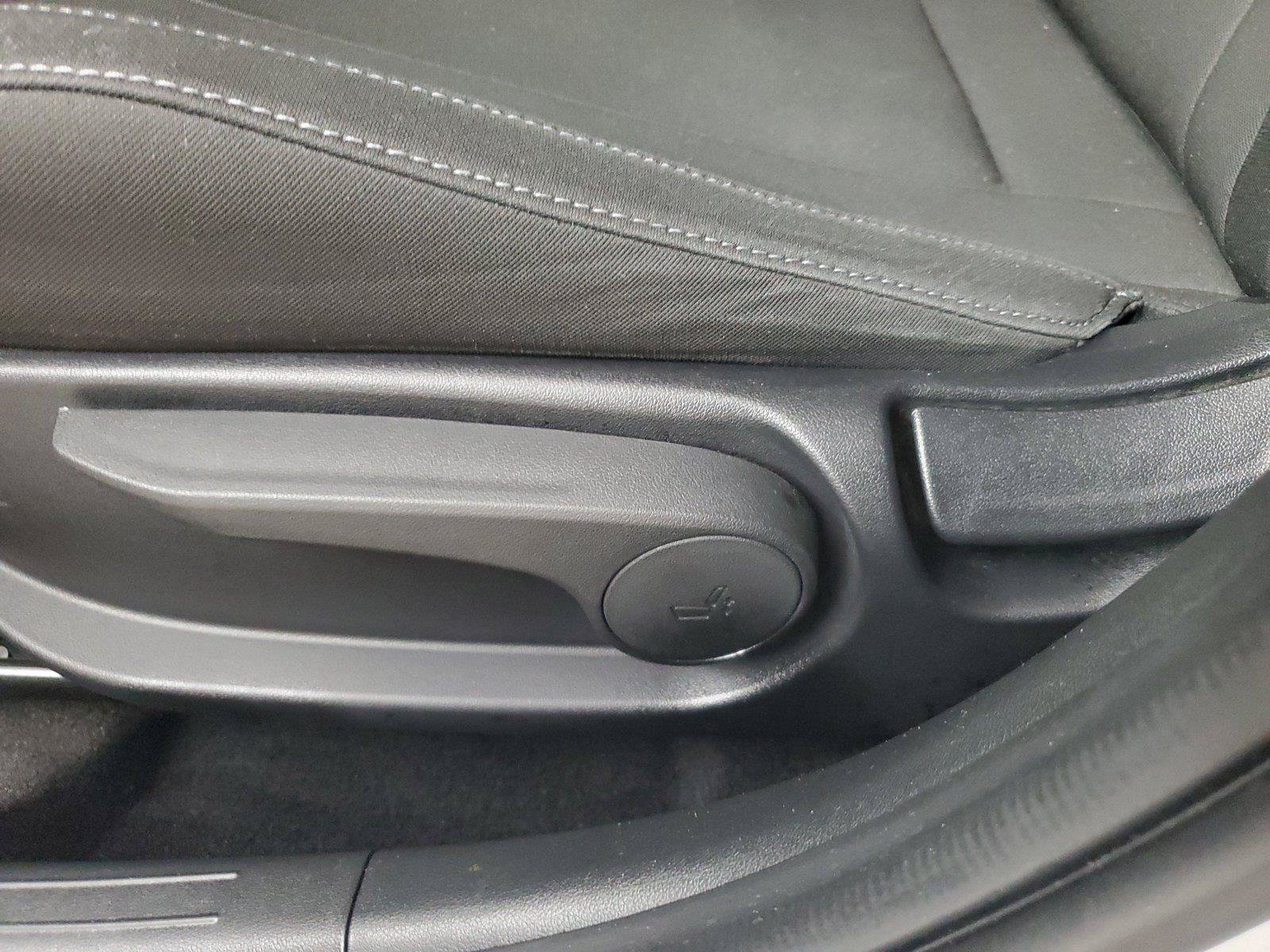 Used 2023 Hyundai Elantra SEL FWD image 18