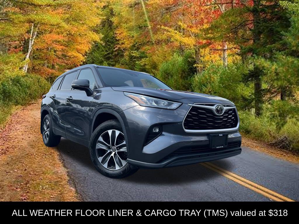 Used 2020 Toyota Highlander XLE AWD/4WD image 2