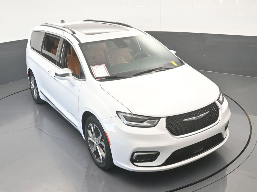 Used 2024 Chrysler Pacifica Pinnacle image 69