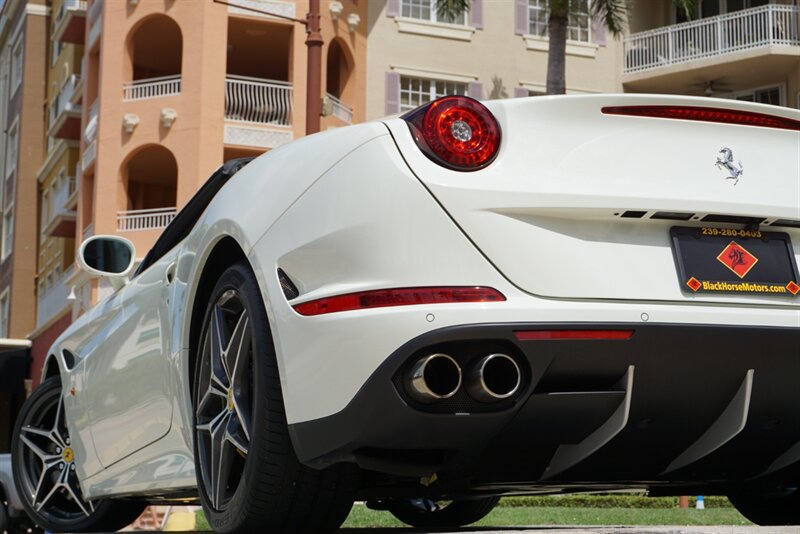 Used 2017 Ferrari California T RWD image 42