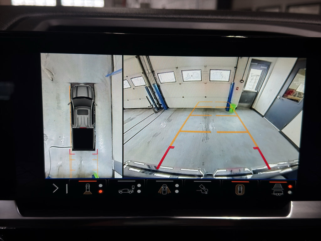 Used 2024 GMC Sierra 1500 Elevation w/ Elevation Premium Package image 32