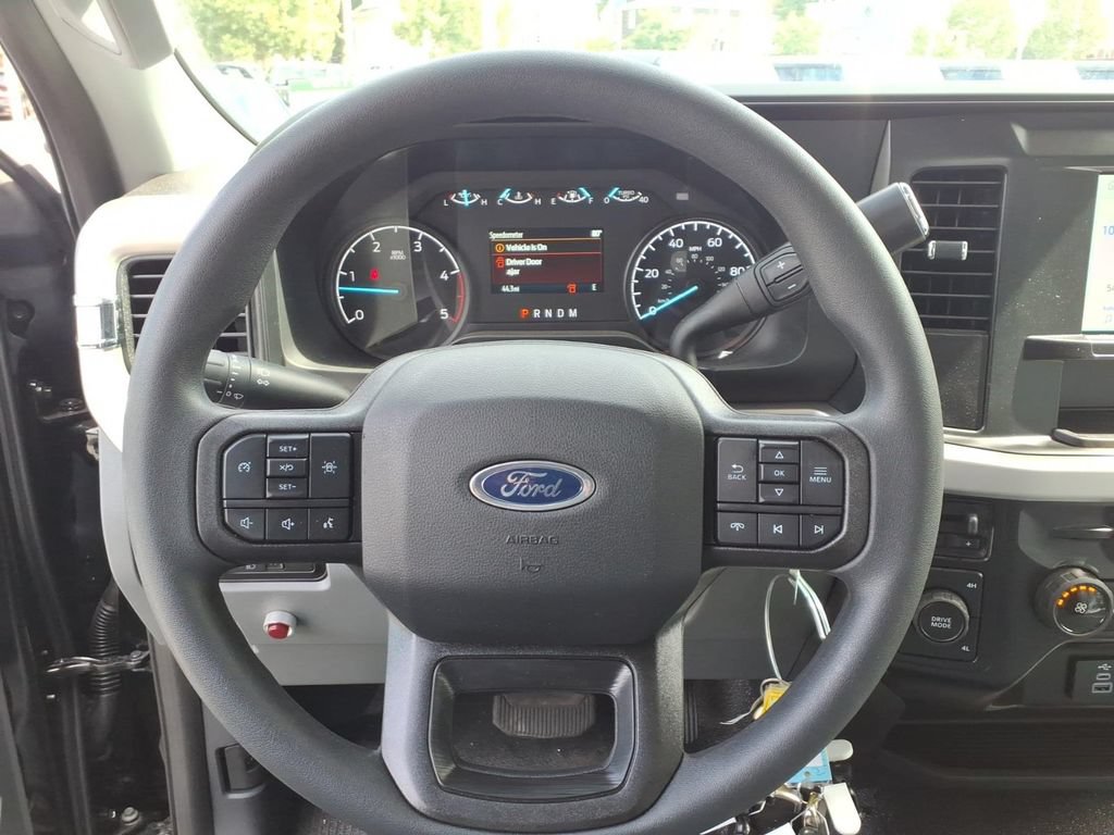 New 2026 Ford F550 4x4 Regular Cab Super Duty image 14