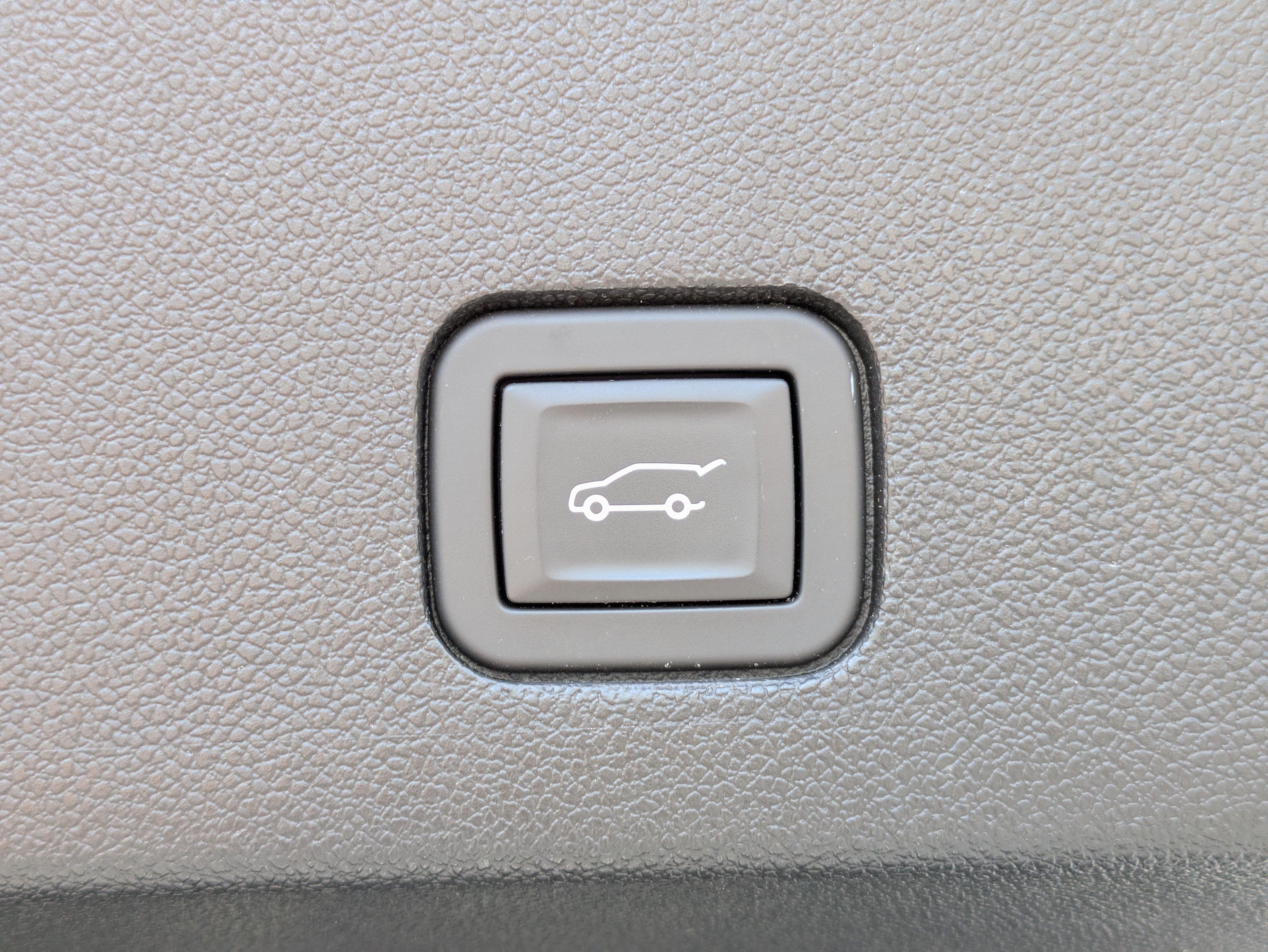 Certified 2024 Cadillac XT6 Sport w/ LPO, Floor Liner Package AWD/4WD image 11