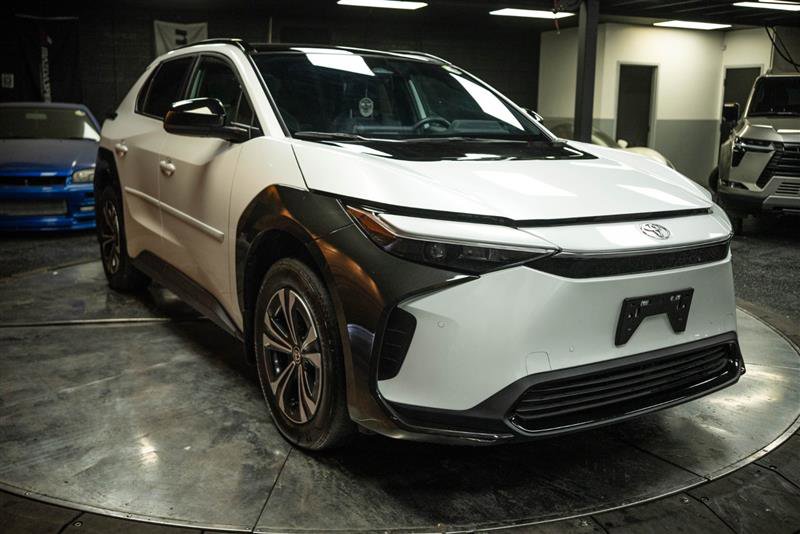Used 2024 Toyota bZ4X FWD w/ Weather Package image 5