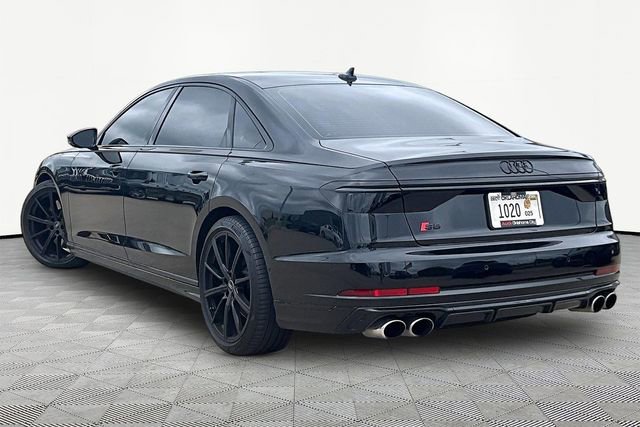 Used 2024 Audi S8 w/ S8 Comfort Plus Package AWD/4WD image 12