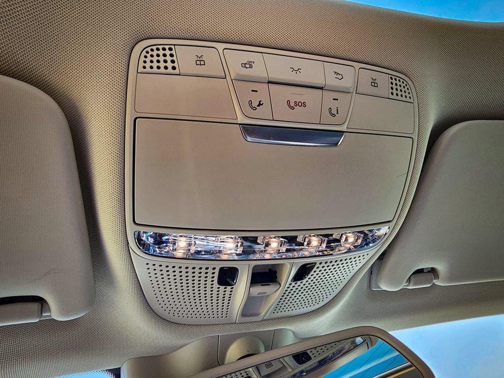 Used 2017 Mercedes-Benz C 300 4MATIC Sedan image 29