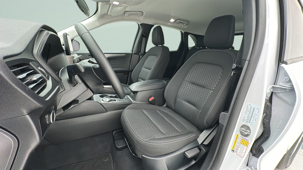 Used 2026 Ford Escape Active w/ Cold Weather Package AWD/4WD image 13