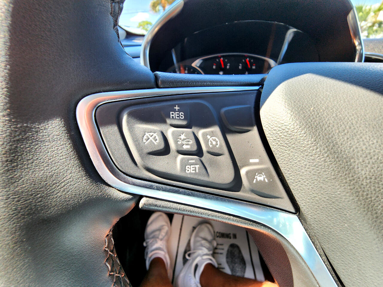 Used 2024 Chevrolet Equinox LT w/ Driver Convenience Package image 20