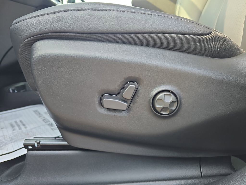New 2026 Chrysler Pacifica Select w/ S Appearance Package image 13