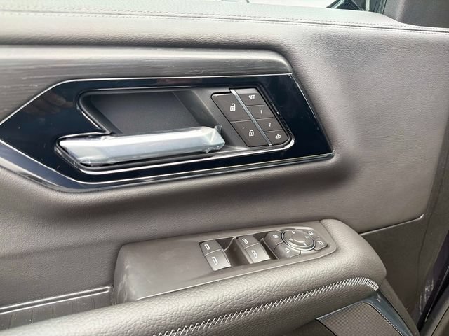 New 2026 GMC Yukon XL Denali w/ Sun & Power Step Package AWD/4WD image 18