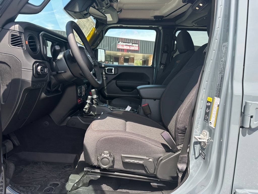 New 2026 Jeep Gladiator Mojave AWD/4WD image 23