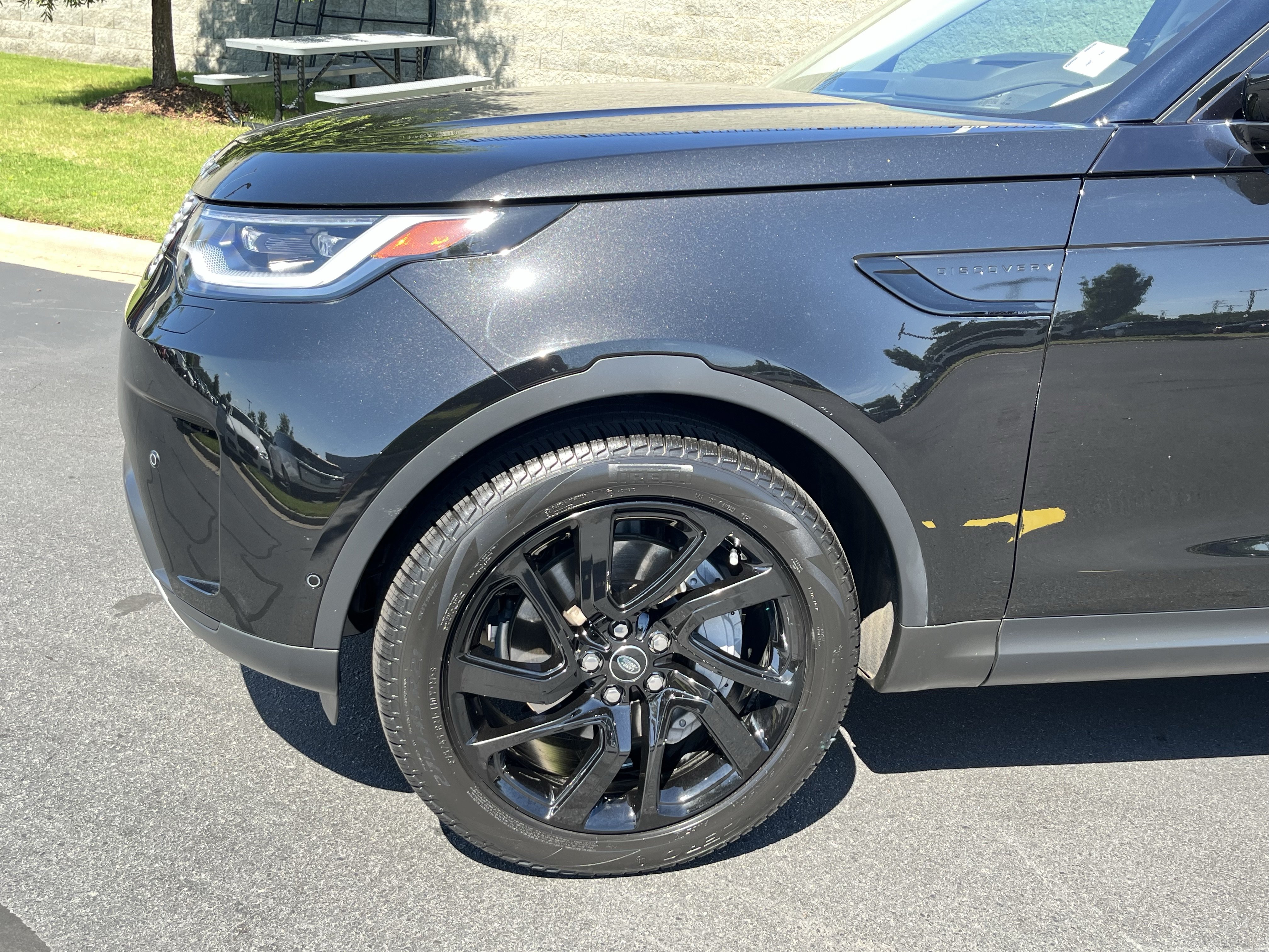 Certified 2024 Land Rover Discovery S AWD/4WD image 13
