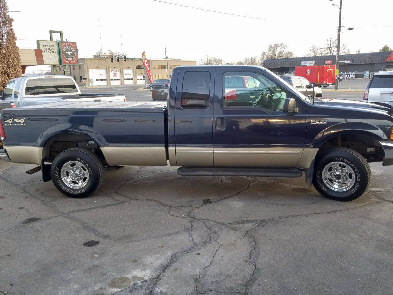 Used 2000 Ford F250 Lariat image 8